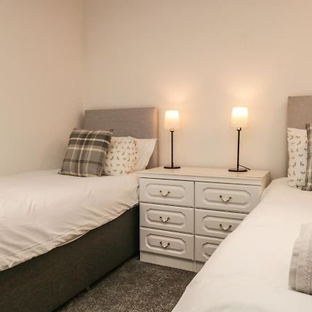 Kirkby House Villa คาร์นฟอร์ธ ภายนอก รูปภาพ